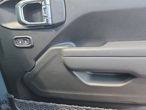 New 2025 Jeep Gladiator Sport image 86