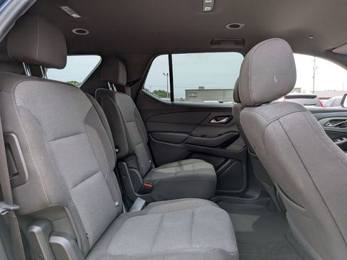 Used 2023 Chevrolet Traverse LT FWD image 26