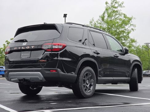 New 2026 Honda Pilot TrailSport image 18