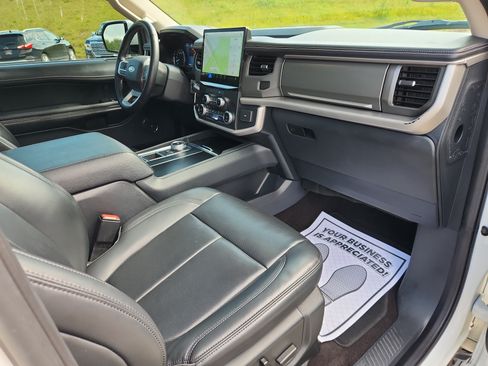 Used 2022 Ford Expedition Max XLT RWD image 50