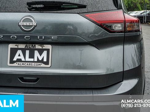 Used 2025 Nissan Rogue SV FWD image 13
