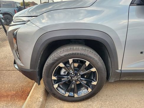 Used 2025 Chevrolet Equinox RS w/ Safety and Technology Package FWD image 5