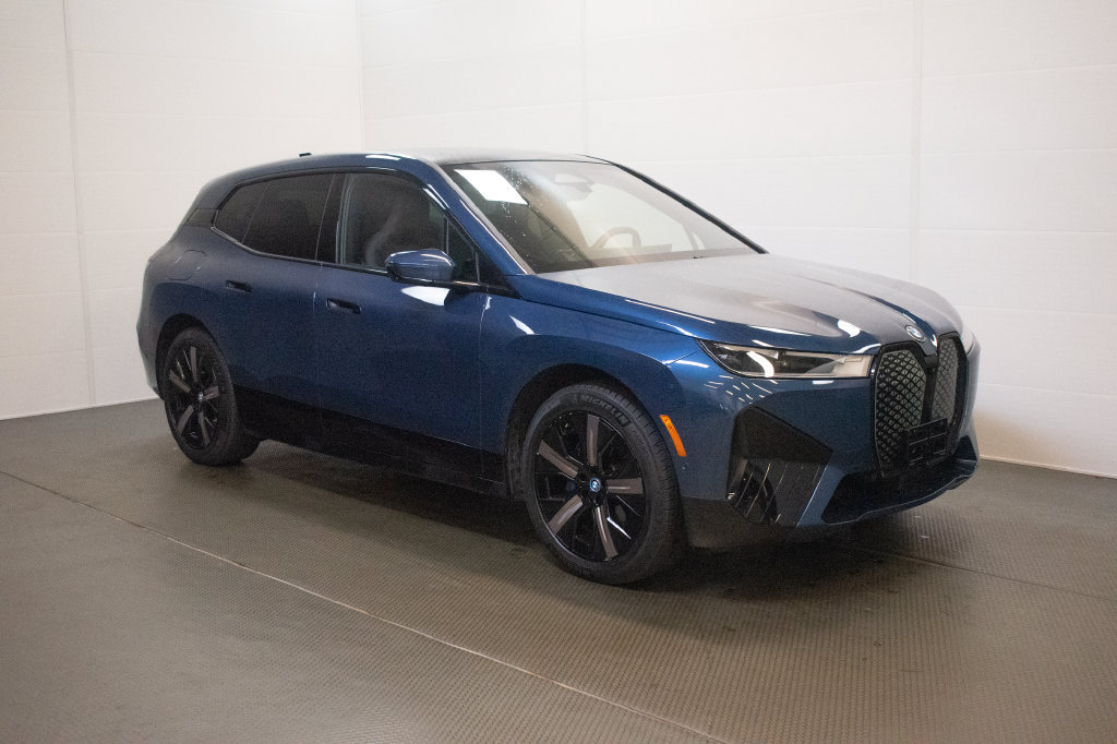 Used 2024 BMW iX xDrive50 w/ Premium Package AWD/4WD image 1
