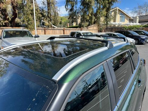 Certified 2023 Toyota Highlander XLE image 8