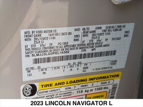 Used 2023 Lincoln Navigator L Reserve AWD/4WD image 28
