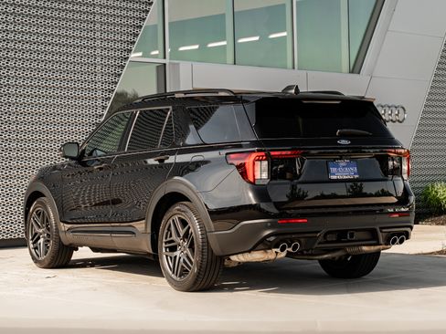 Used 2025 Ford Explorer ST w/ Sun And Sound Package AWD/4WD image 5
