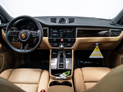 New 2026 Porsche Macan image 21