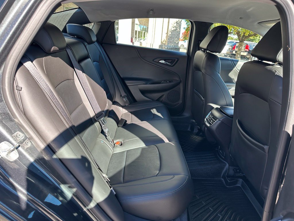 Used 2016 Chevrolet Malibu LT w/ Leather Package FWD image 27