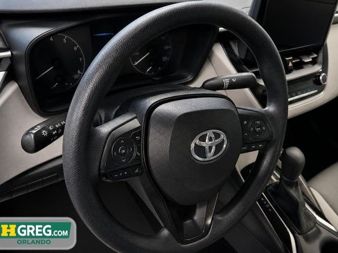 Used 2023 Toyota Corolla LE FWD image 11