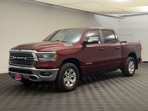 Used 2023 RAM 1500 Laramie AWD/4WD image 1