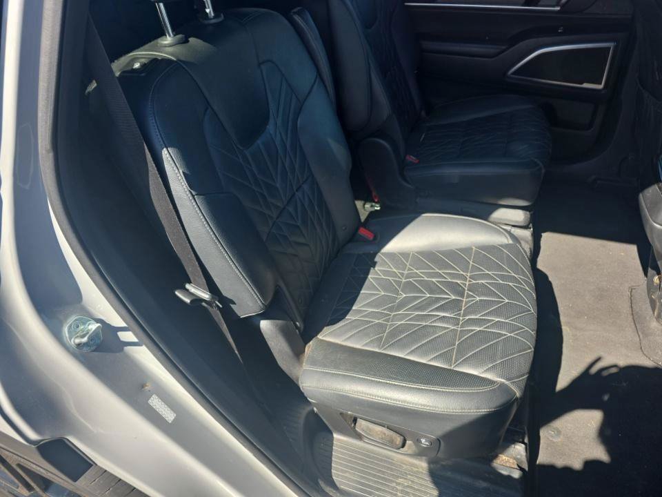Used 2024 Kia Telluride EX X-Line AWD/4WD image 8
