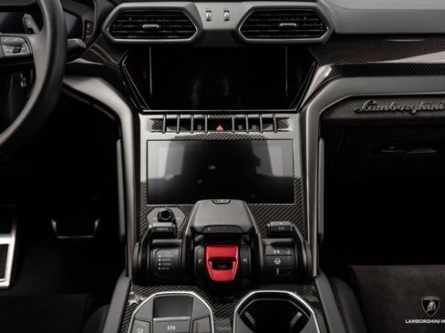 Used 2024 Lamborghini Urus S image 41