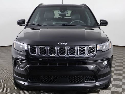 Used 2024 Jeep Compass Latitude w/ Sun and Sound Group AWD/4WD image 10