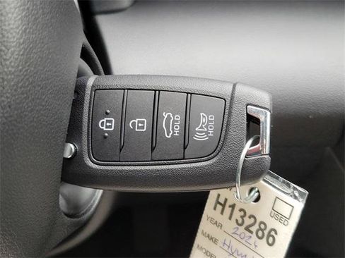 New 2026 Hyundai Elantra SE image 23