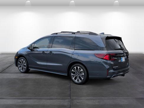 New 2026 Honda Odyssey Elite image 3