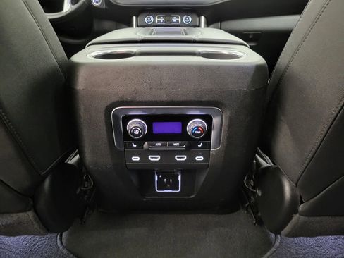 Used 2024 Chevrolet Suburban Z71 w/ Luxury Package AWD/4WD image 26