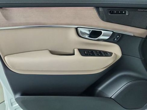 New 2026 Volvo XC90 T8 Plus w/ Protection Package Premier AWD/4WD image 9