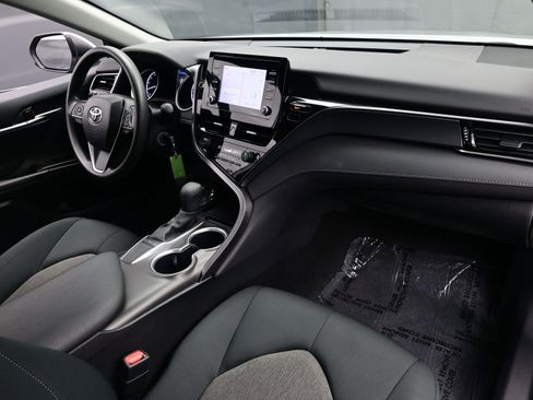 Used 2023 Toyota Camry LE image 15