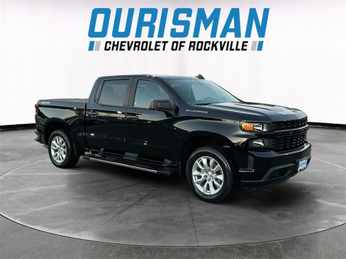 Used 2022 Chevrolet Silverado 1500 Custom image 1