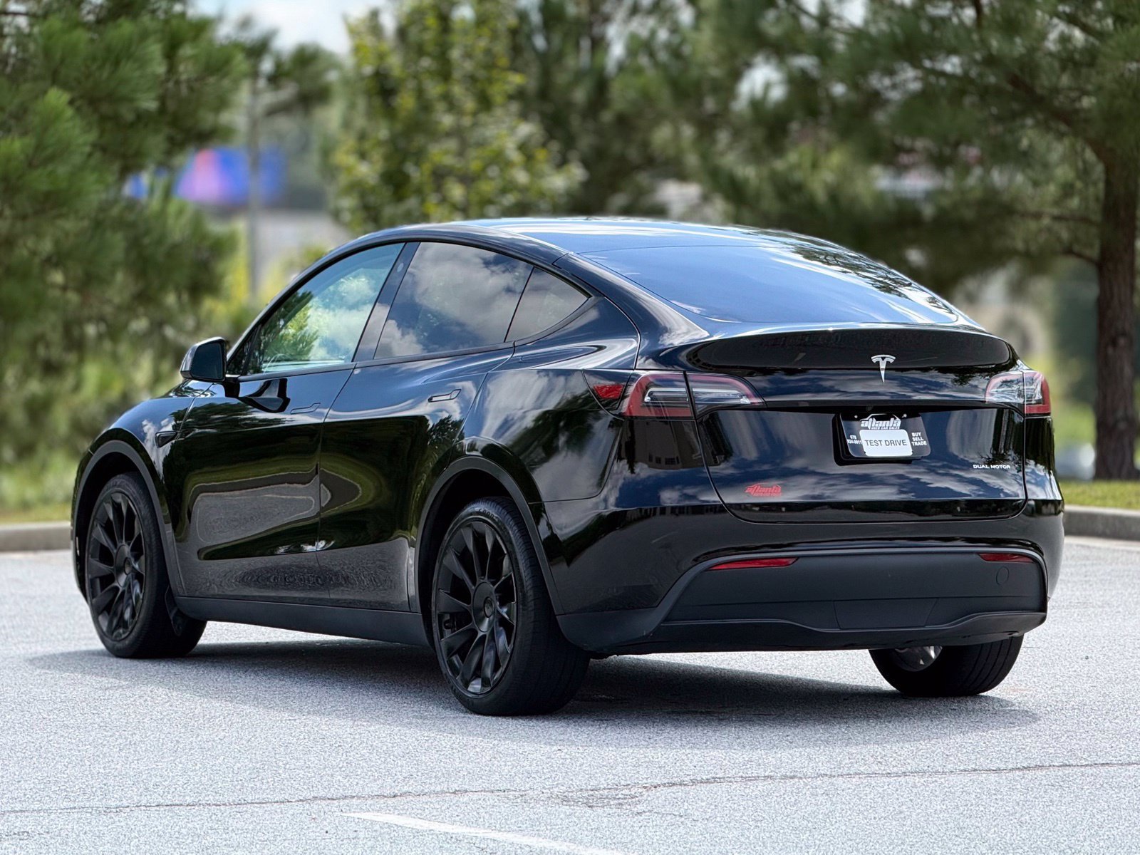 Used 2023 Tesla Model Y Long Range AWD/4WD image 10