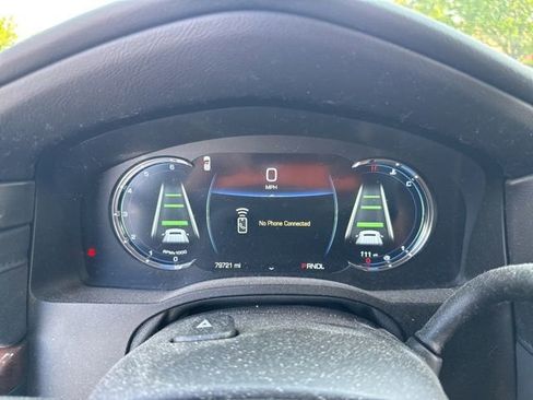 Used 2019 Cadillac Escalade Luxury AWD/4WD image 10