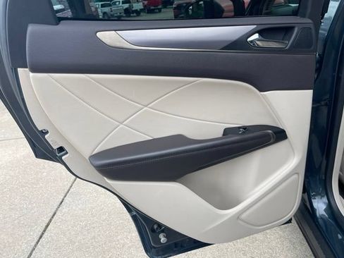Used 2019 Lincoln MKC Premiere FWD image 20