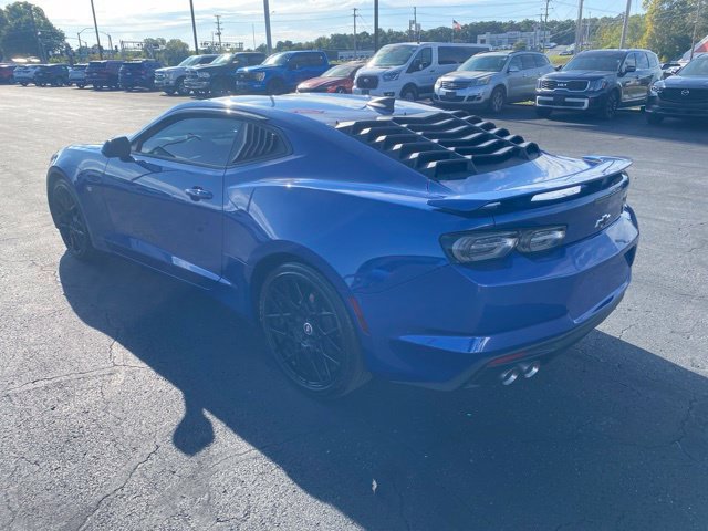Used 2020 Chevrolet Camaro LT w/ Technology Package RWD image 3