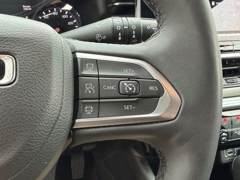 Certified 2025 Jeep Compass Limited AWD/4WD image 22