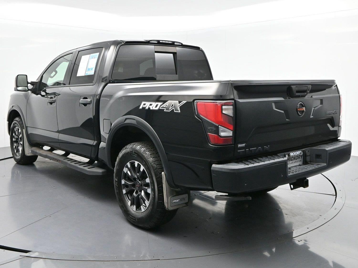 Used 2021 Nissan Titan PRO-4X w/ Pro-4x Convenience Package AWD/4WD image 5