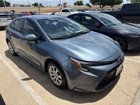 Used 2024 Toyota Corolla LE FWD image 3