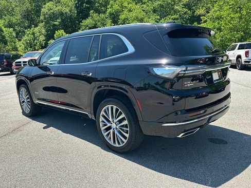 New 2026 Buick Enclave Avenir FWD image 8