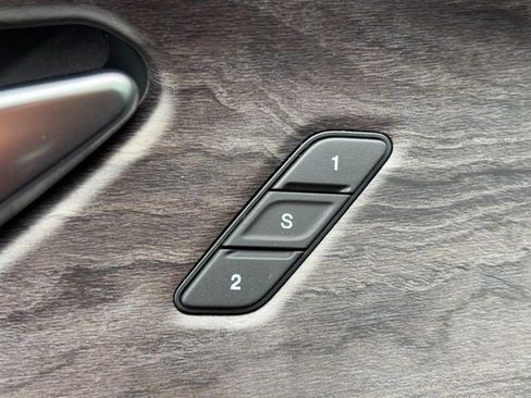 Used 2022 Jeep Grand Cherokee Limited image 24