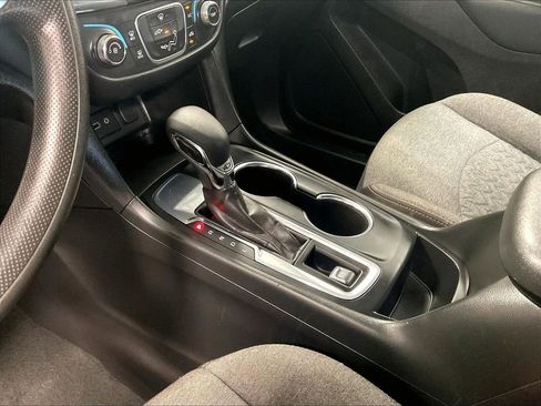 Used 2023 Chevrolet Equinox LT FWD image 21