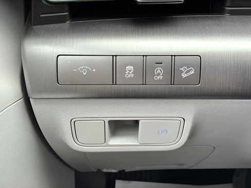 Used 2024 Hyundai Kona SE AWD/4WD image 28