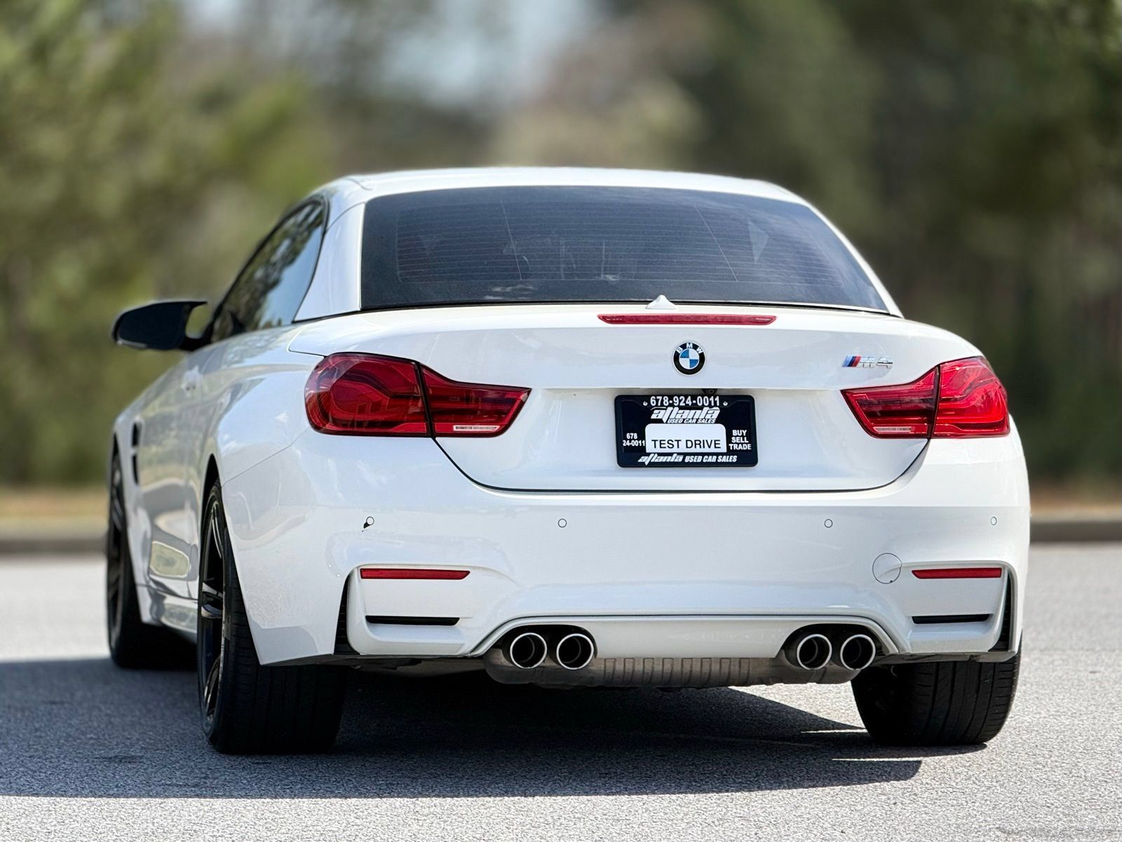 Used 2019 BMW M4 Convertible RWD image 4