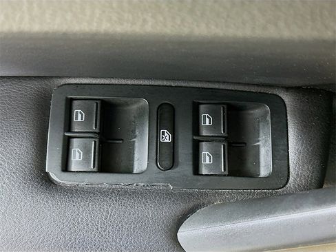 Used 2015 Volkswagen Passat 1.8T Wolfsburg Edition image 18