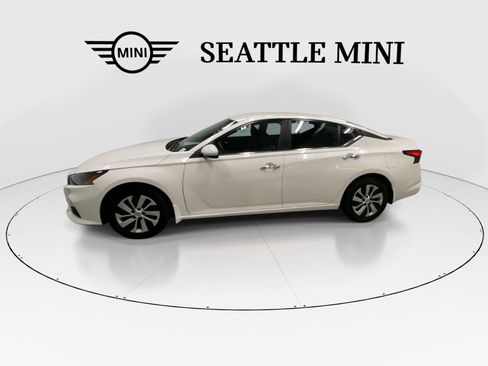 Used 2022 Nissan Altima 2.5 S FWD image 6