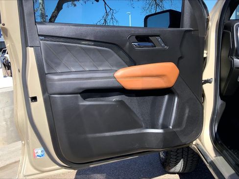 Used 2024 GMC Canyon AT4 w/ Technology Package image 22