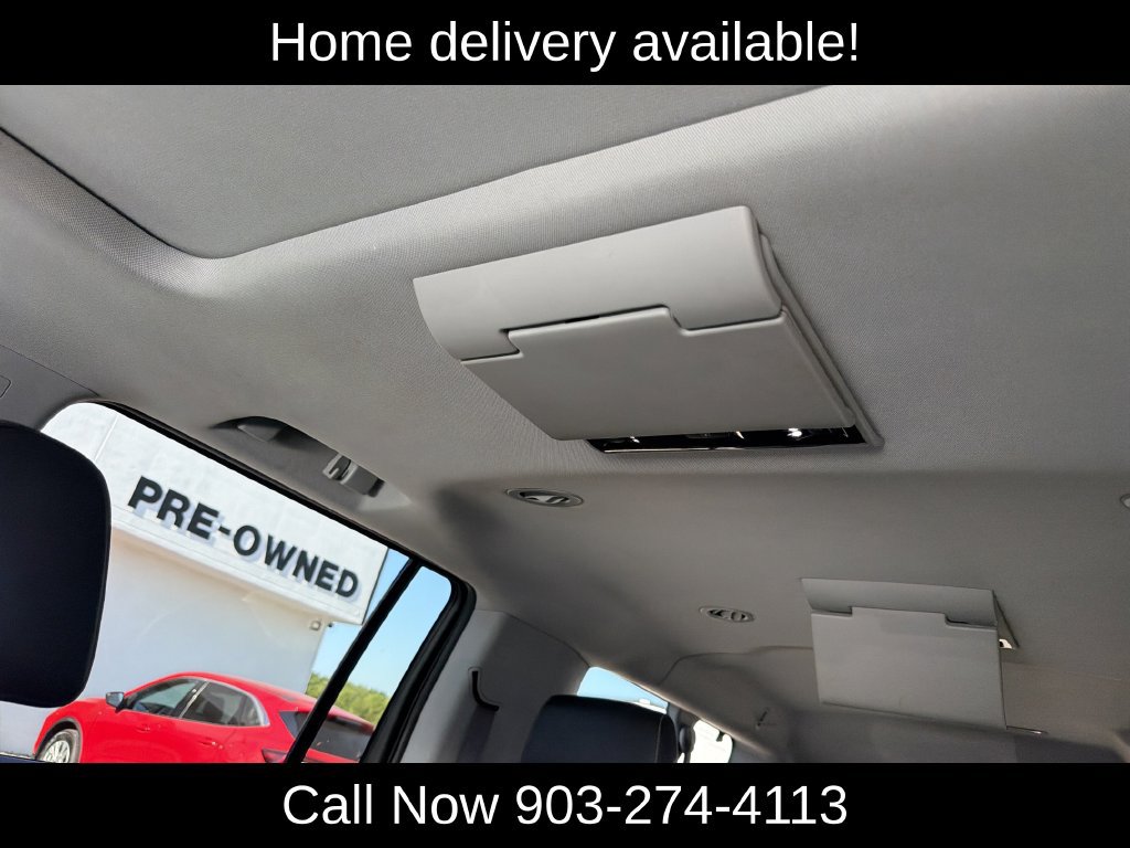 Used 2017 Chevrolet Suburban Premier RWD image 20
