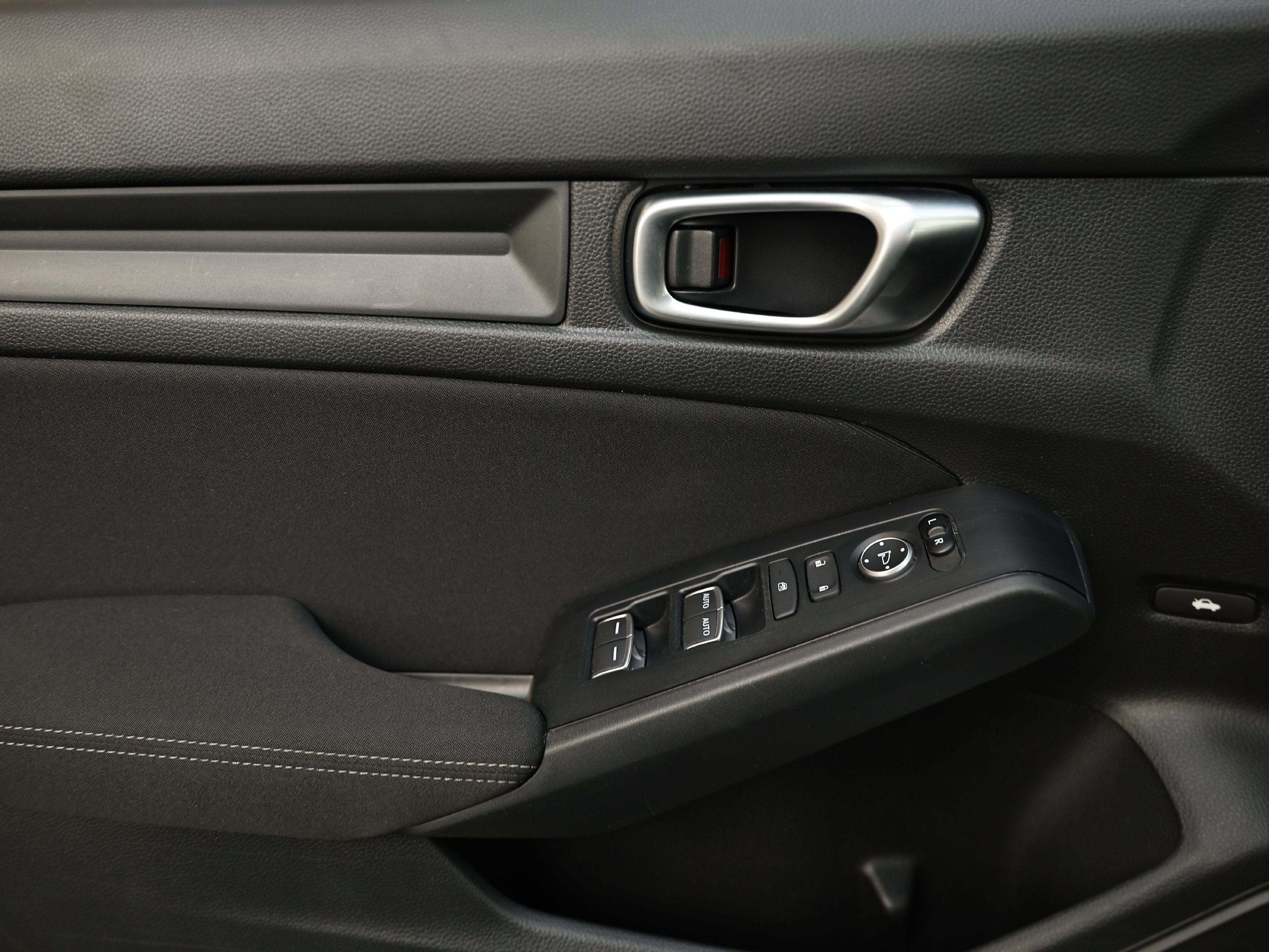 Used 2023 Honda Civic Sport image 16