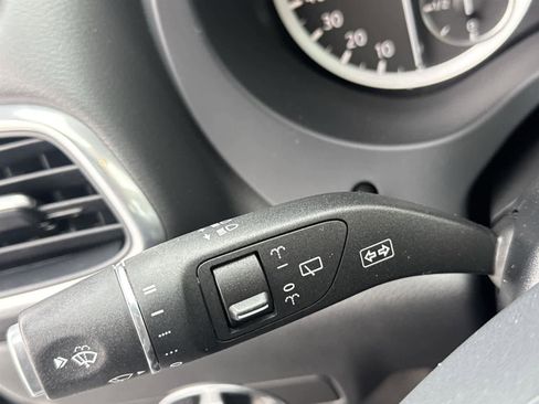 Used 2018 INFINITI QX30 AWD w/ Cafe Teak Theme Package image 23