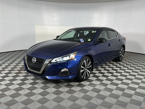 Used 2021 Nissan Altima 2.5 SR w/ SR Premium Package AWD/4WD image 6