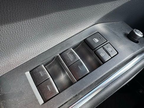 Used 2022 Toyota Highlander Platinum image 41