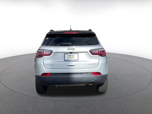 Used 2025 Jeep Compass Limited image 12