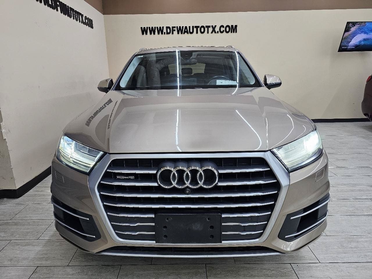 Used 2019 Audi Q7 3.0T Premium Plus w/ Premium Plus Package AWD/4WD image 3