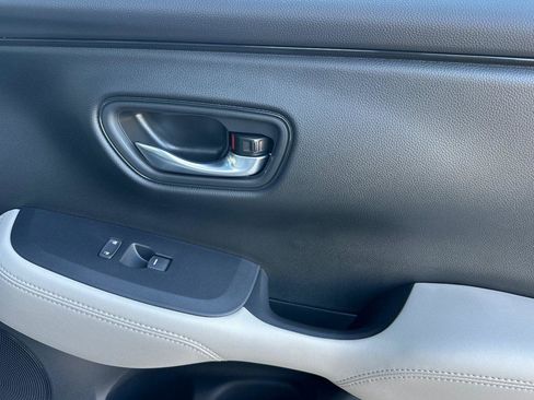 New 2026 Honda HR-V LX image 19