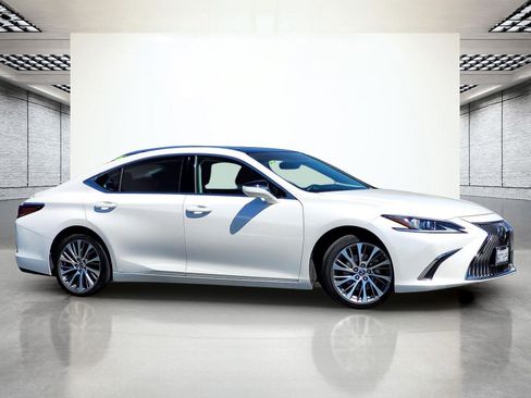 Used 2020 Lexus ES 350 w/ Premium Package FWD image 5