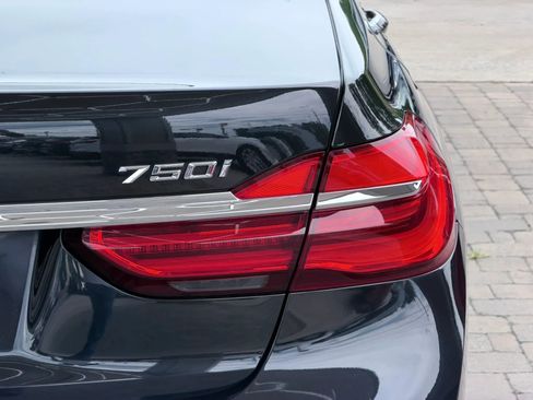 Used 2017 BMW 750i xDrive AWD/4WD image 13