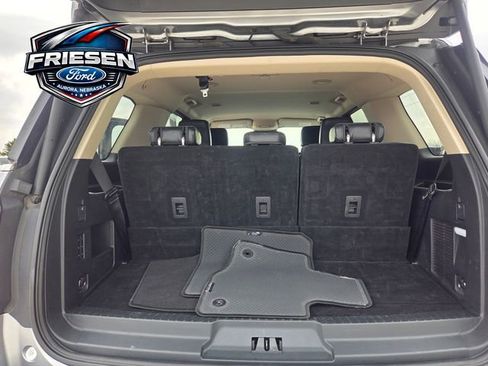 Used 2024 Ford Expedition XLT image 26