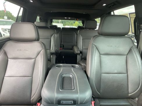 Used 2021 GMC Yukon Denali w/ Denali Premium Package AWD/4WD image 29